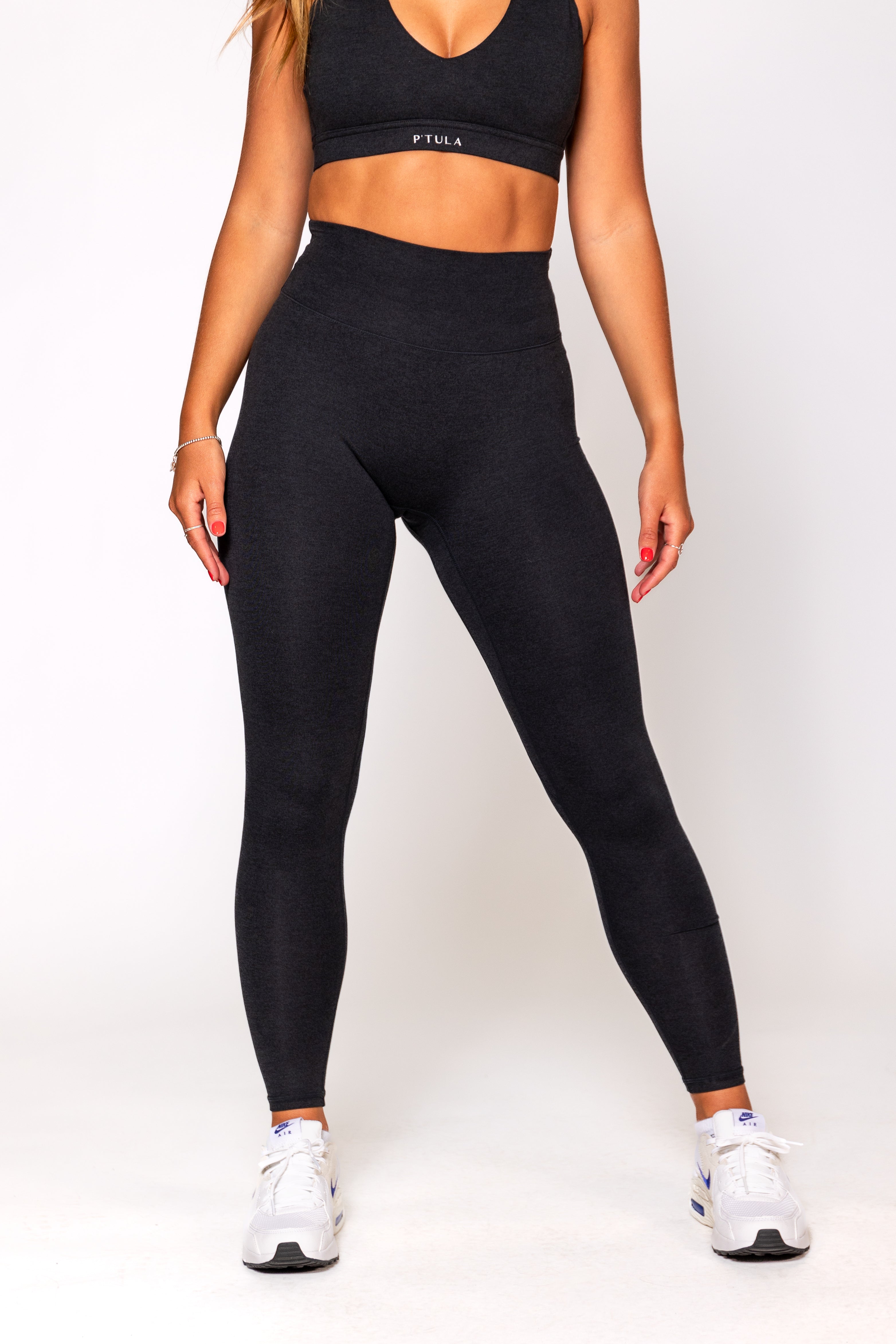 P'tula Review  Leggings and Sports Bra 